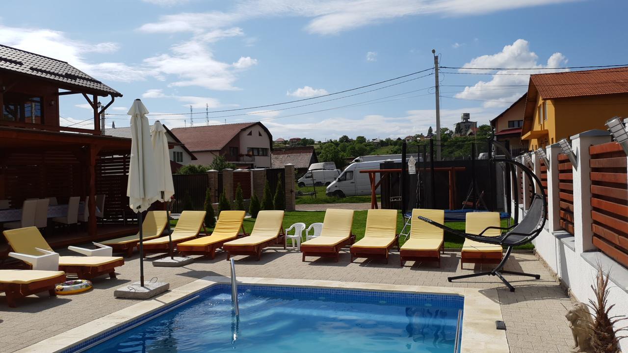 Casa David Turda Hotel ภายนอก รูปภาพ
